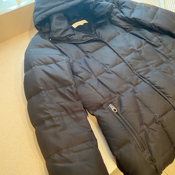 Coat - Picture 6 of 11